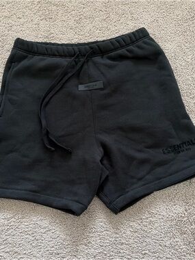 Fear of God Essentials Sweatshorts Stretch Limo SS22 Size Small - NEW